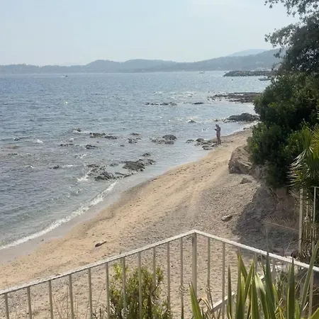 Villa Waterfront Between Cannes And St-tropez *