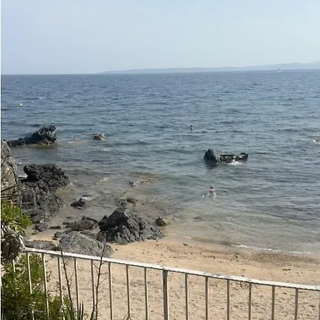 Waterfront Between Cannes And St-tropez Villa *