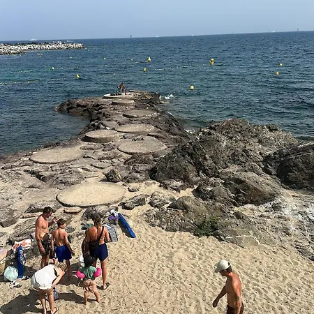 Waterfront Between Cannes And St-tropez Villa *